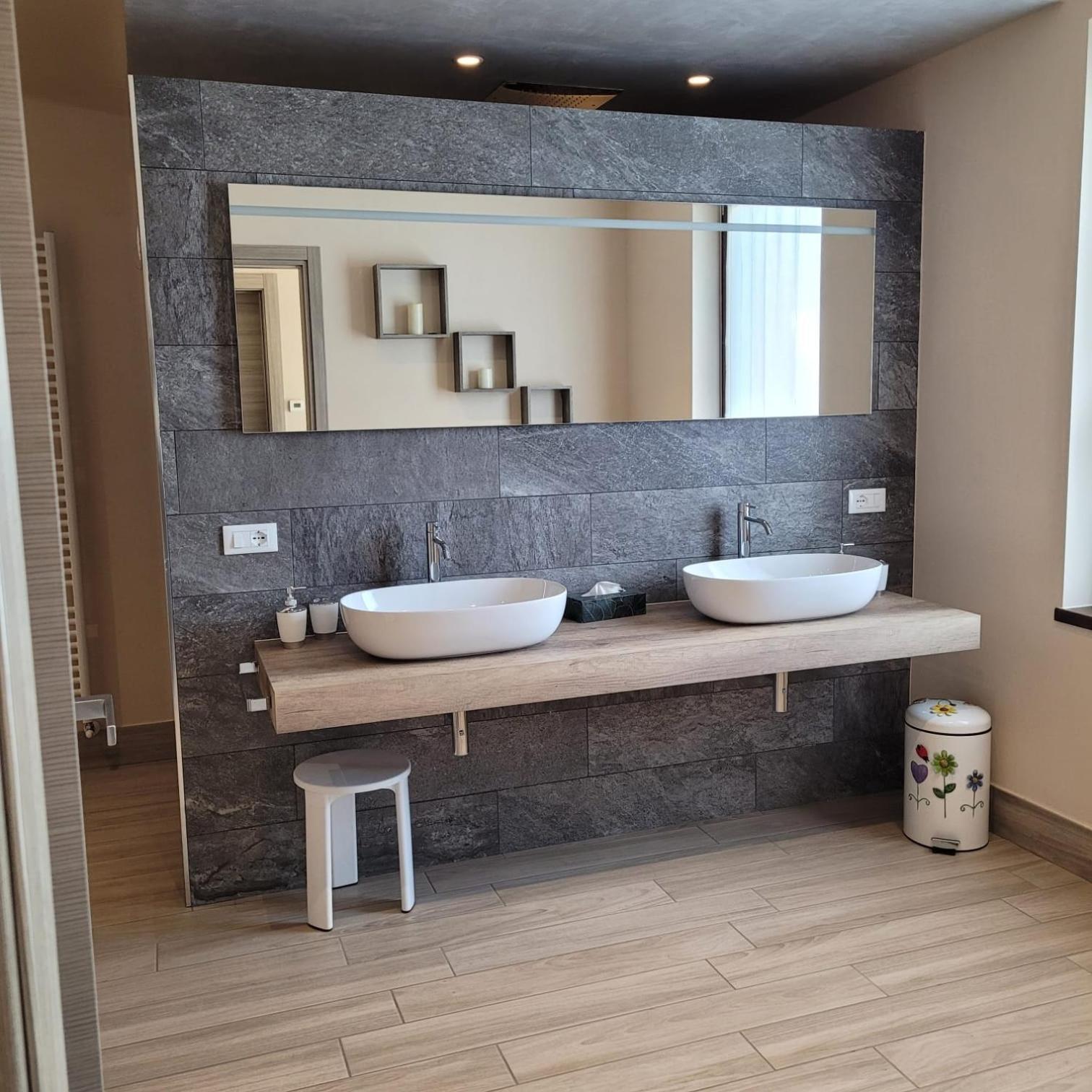 Villa Dall'Angelo Suite Mountain Lake Endine Hospitality إندين جياناو المظهر الخارجي الصورة
