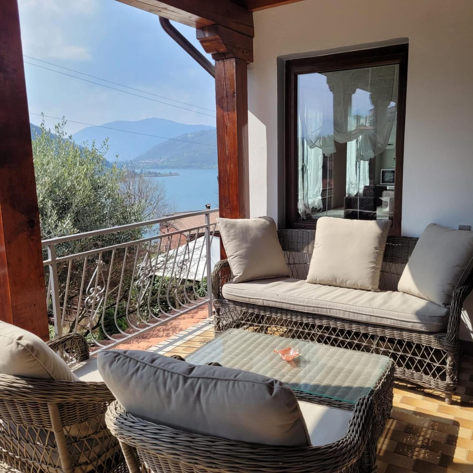 Villa Dall'Angelo Suite Mountain Lake Endine Hospitality إندين جياناو المظهر الخارجي الصورة