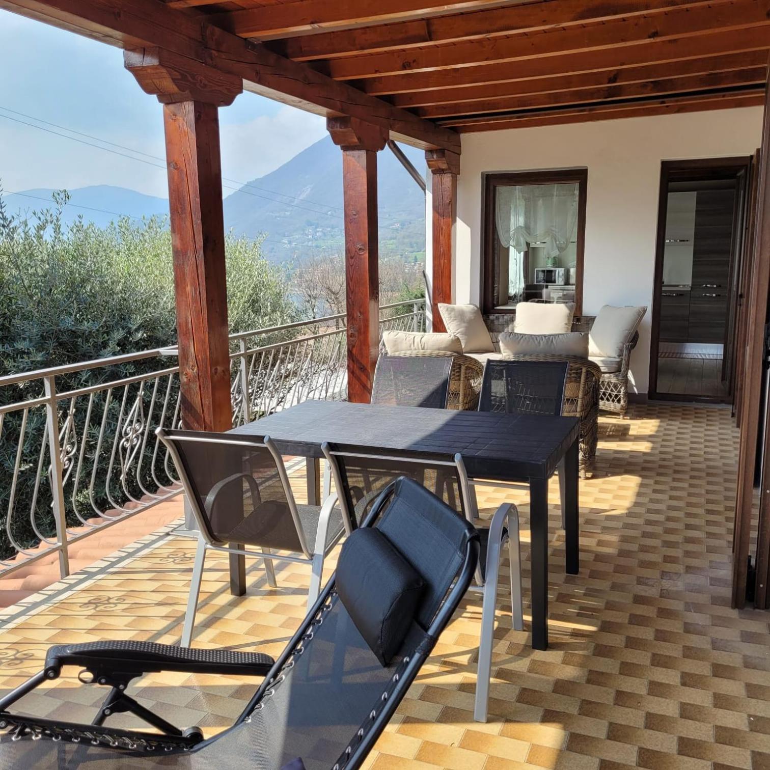 Villa Dall'Angelo Suite Mountain Lake Endine Hospitality إندين جياناو المظهر الخارجي الصورة
